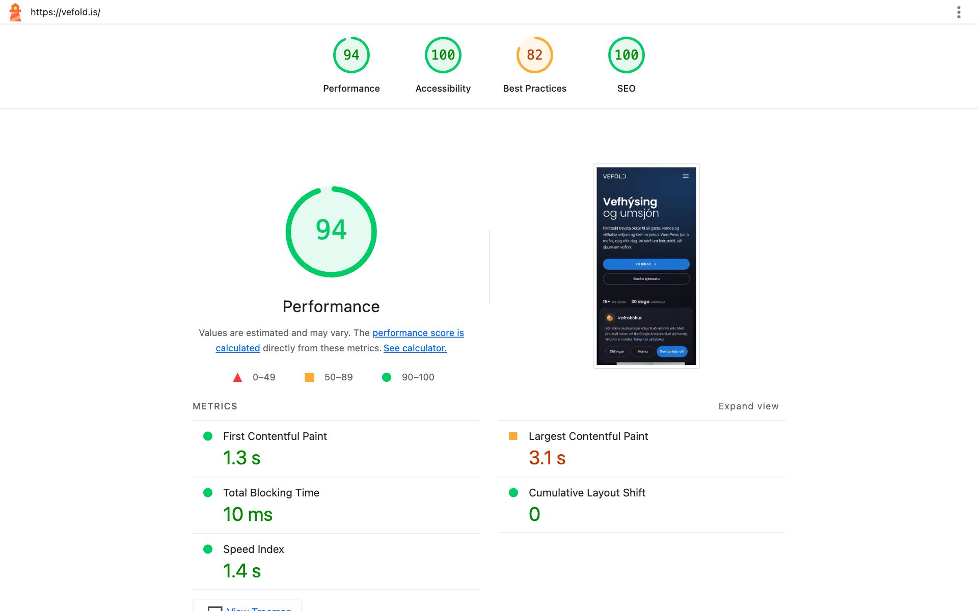 Lighthouse-skýrsla fyrir vefold.is í farsíma: Performance 94, Accessibility 100, Best Practices 82 og SEO 100, ásamt mælingum.
