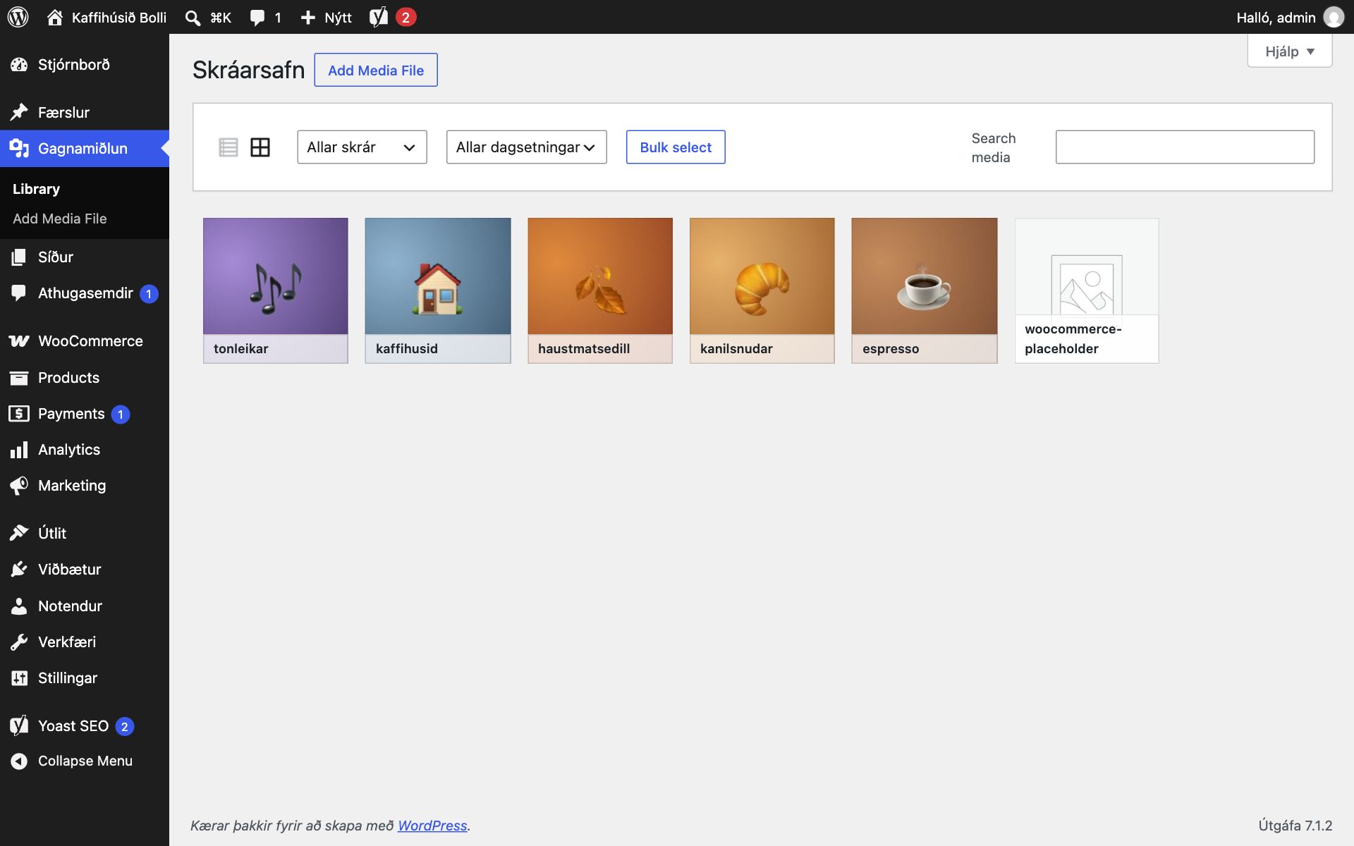 Gagnamiðlunin í WordPress, síðan Skráarsafn, með sex myndum í reitum: tonleikar, kaffihusid, haustmatsedill, kanilsnudar, espresso og woocommerce-placeholder.